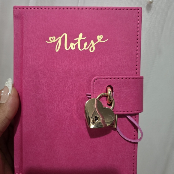 Pink Heart Lock Notebook - Picture 7 of 8